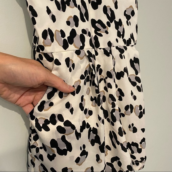 bebe leopard print romper - Picture 3 of 8